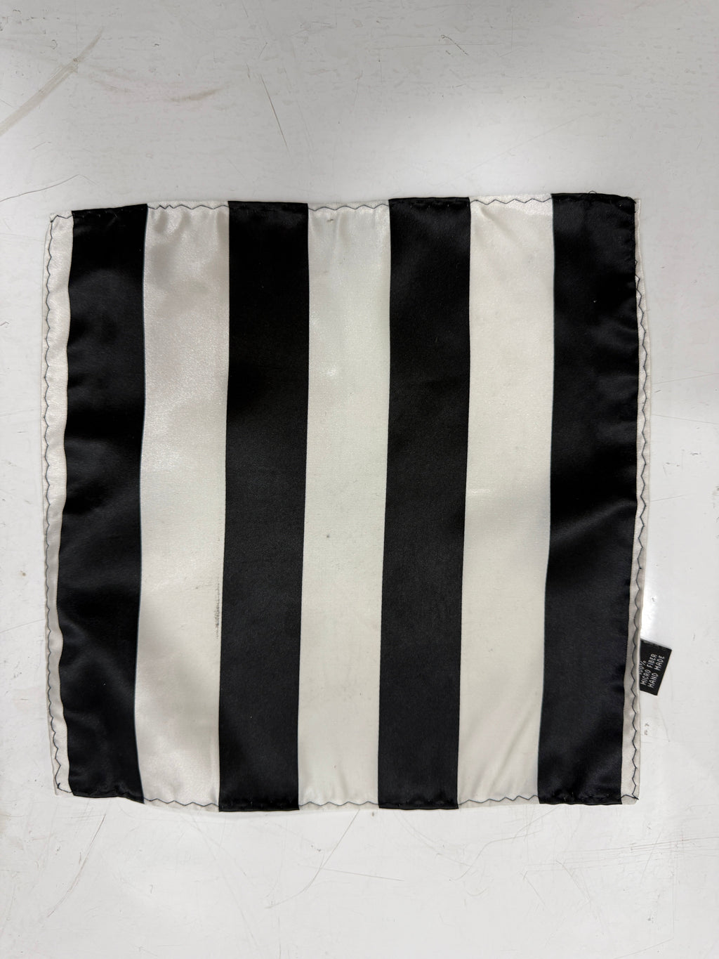 Mens Black & White Stripe Neck Tie.-3