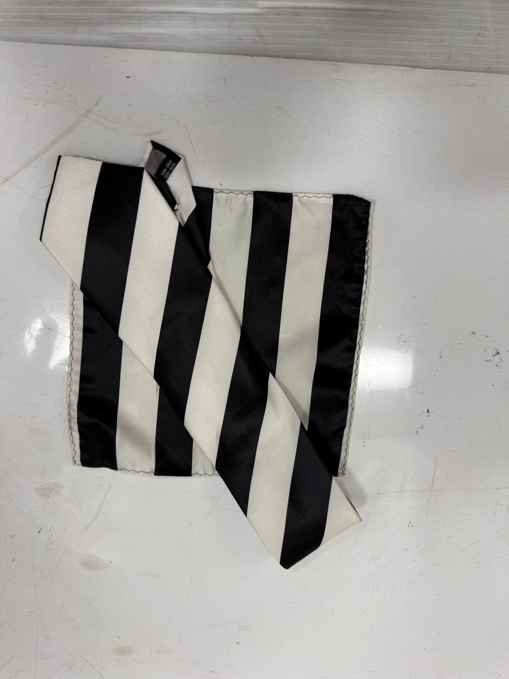 Mens Black & White Stripe Neck Tie.-1